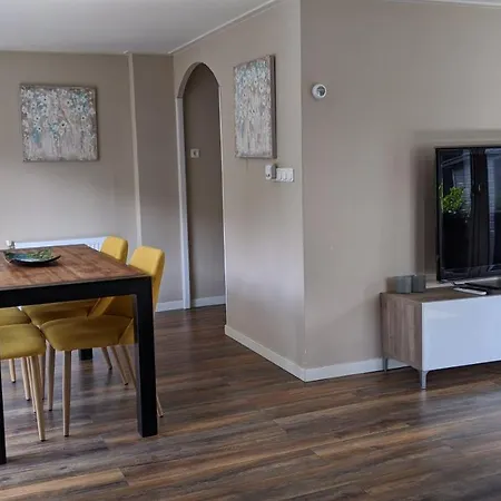 Apartment Chalet Op De Veluwe # Kastanje *